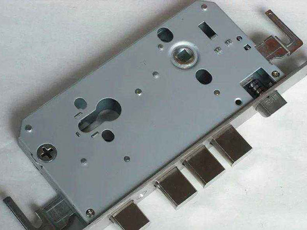 威远24小时上门开锁公司