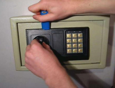 威远24小时上门开锁公司